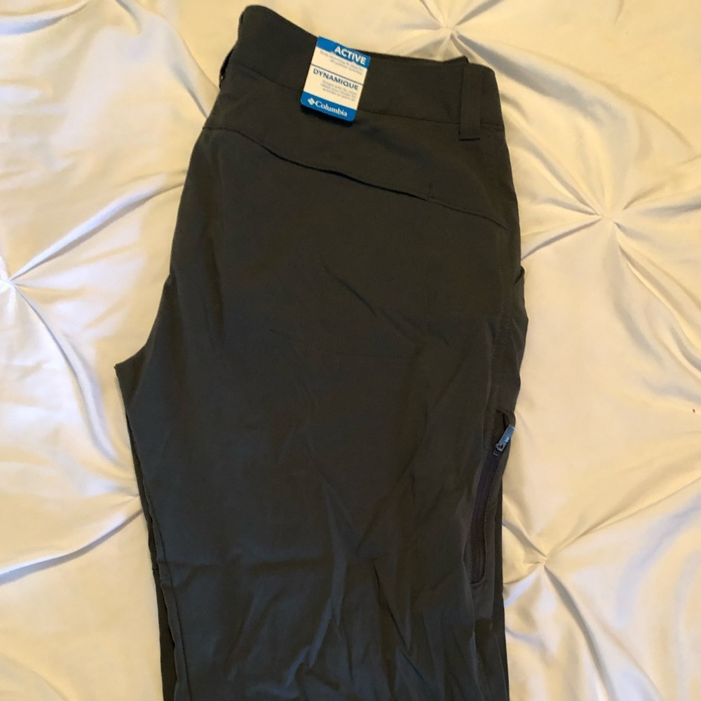 NWT Dark Gray Columbia capris with Omni Shield - Size 12